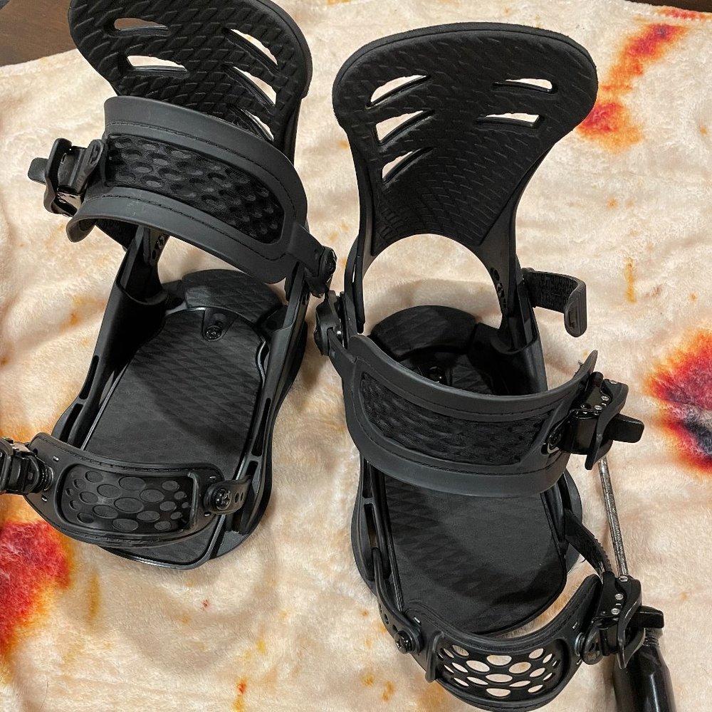 UNION Snowboard Binding - 2021 SIZE SMALL (mens 6 - 7.5, womens 4 - 6.5)
